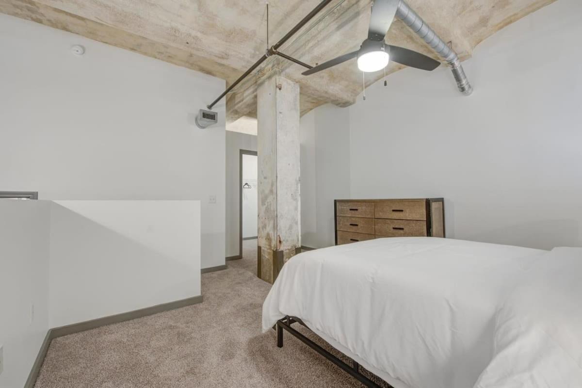 2Br 2Ba Spacious Historic Loft With Gym By Envitae Kansas City Eksteriør billede
