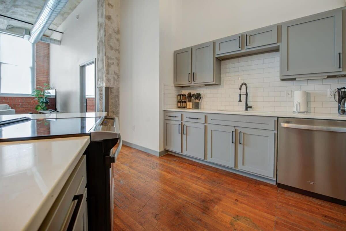 2Br 2Ba Spacious Historic Loft With Gym By Envitae Kansas City Eksteriør billede