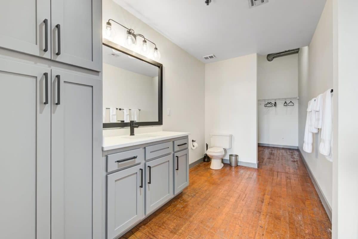 2Br 2Ba Spacious Historic Loft With Gym By Envitae Kansas City Eksteriør billede