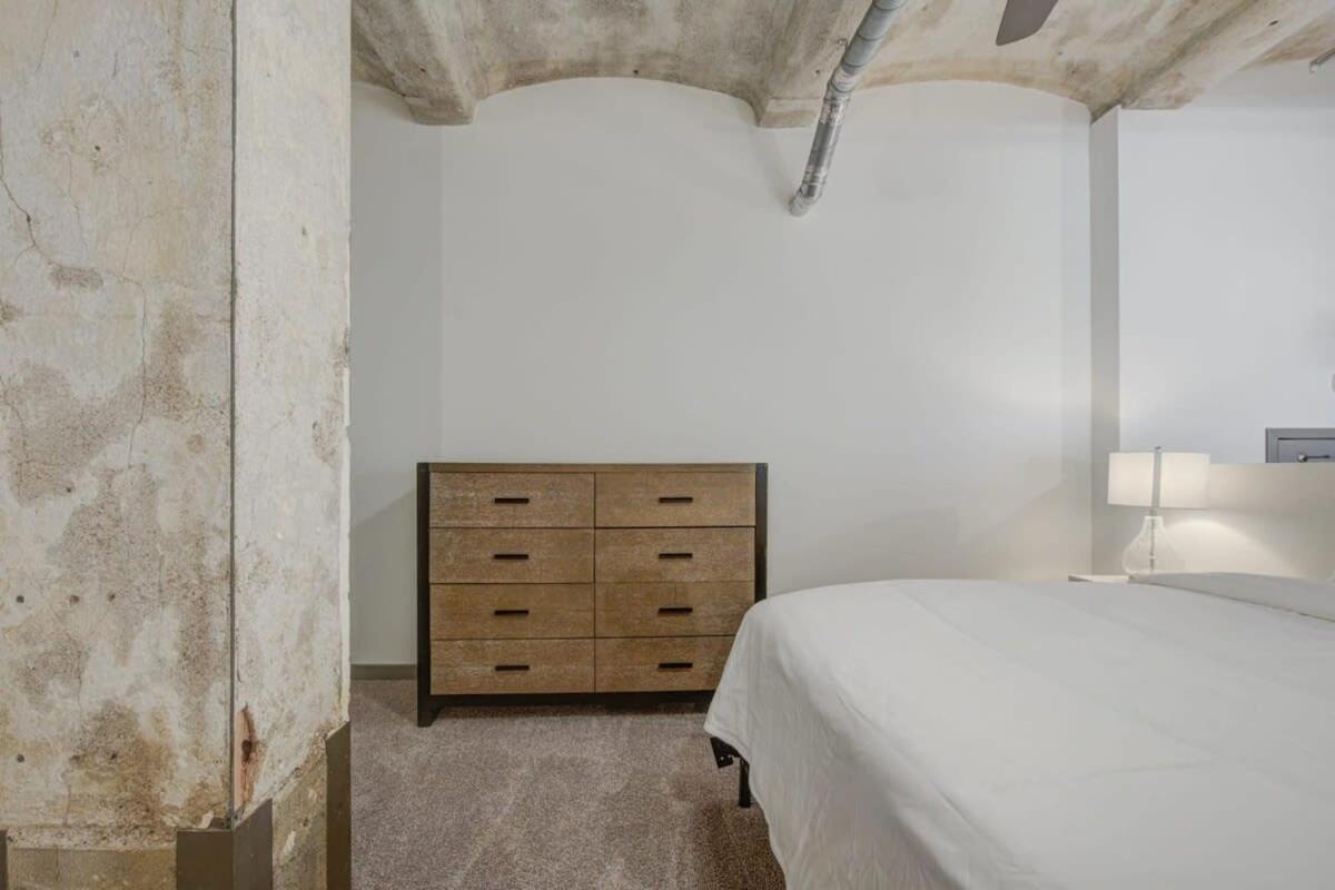 2Br 2Ba Spacious Historic Loft With Gym By Envitae Kansas City Eksteriør billede